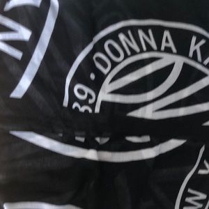 🏁 DKNY oversized scarf
